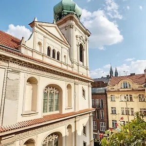 Old Town & Parking Assistance , Prag Tschechische Republik